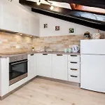 Rovigno Bella Sea View Apartment