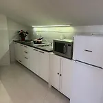 Quiet Apartment-Free Parking