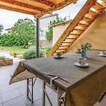 Awesome Apartment In Liznjan With Wifi