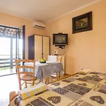Guest House Nada 392