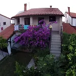 House Ivica