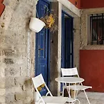 Blue Doors Apartment