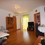 Apartment Illa