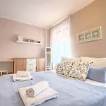 E&E Apartment Arena With Free Private Parking
