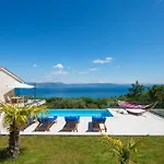 Villa Infinity