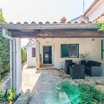 Holiday House Flego