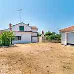 Holiday House Flego