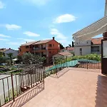 Apartment Stipe