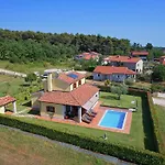 Beautiful Villa In Visnjan With Swimming Pool