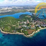 Apartments Dragan 1077