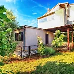 Holiday Home Snjezana