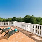 Villa Yvonne