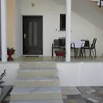 Mirela House With Apartment