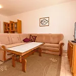 Apartment Josip 1562