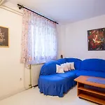 Apartments Adrijana 736