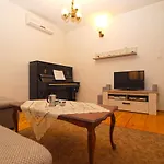 House Fazana 975