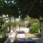 Apartment Burmy
