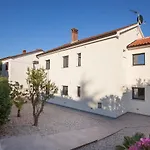 Villa Grey Soul