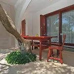 Apartments Ljiljana 1733