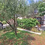 Apartments Ljiljana 1733
