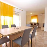 Apartments Antun 1237