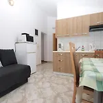 Apartments 1282