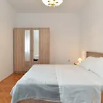 Apartment Desanka 668