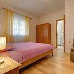 Apartment Mladenka