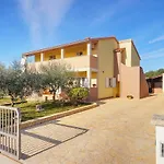 Apartment Mladenka