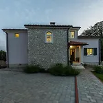 Modern Villa Vesna With Private Pool