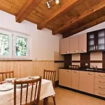 Apartment Nadalina 1072