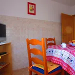 Two-Bedroom Apartment In Pula XI