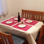 Sweet Apartment In Pomer