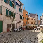 Heritage De Amicis Apartment