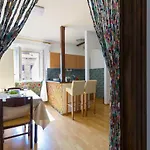 Studio Apartman Ela