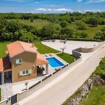 Villa Matea