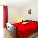 Apartments Dragica 1251