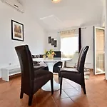 Comfortable Apartment Near The Hidrobaza Beach