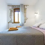Cozy Apartment 10 Min From The Beach