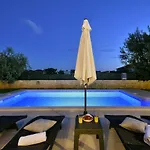 House Vedran 1125