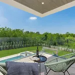 Villa Luce Verde