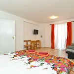 Apartments Marija 85