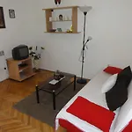 Cozy Apartment Buterer In Rovinj
