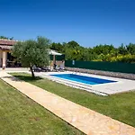 House Jozefina With Pool