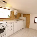 Apartment Mirjana 734