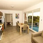 Elody Apartments