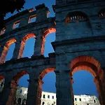 Apartment Albina - A Few Steps From Pula Amphitheatre