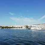Apartment Albina - A Few Steps From Pula Amphitheatre