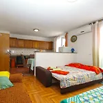 Apartments Mirko 647