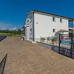 Silver Holiday House